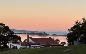 Wylah Cottage For A Peaceful Bruny Island Escape With Water Views, Fireplace & Wallabies